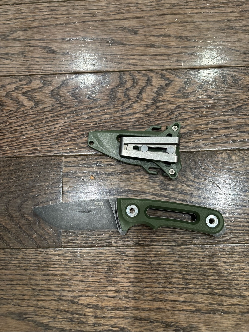 EDC Compact Green Fixed-Blade Knife with Sheath
